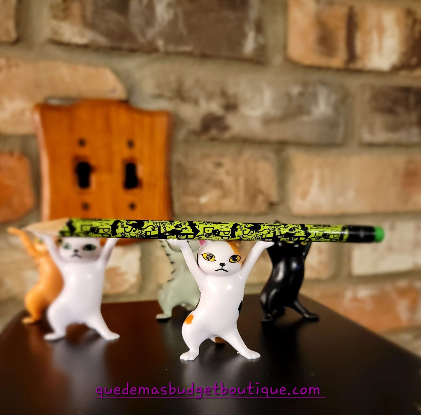 Cute Cat Pen Holder! Desk Accessories. Air Pod Holder!l!