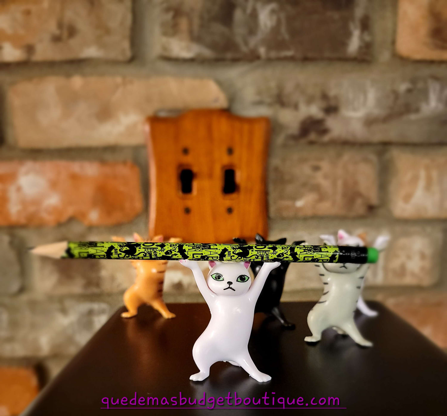 Cute Cat Pen Holder! Desk Accessories. Air Pod Holder!l!